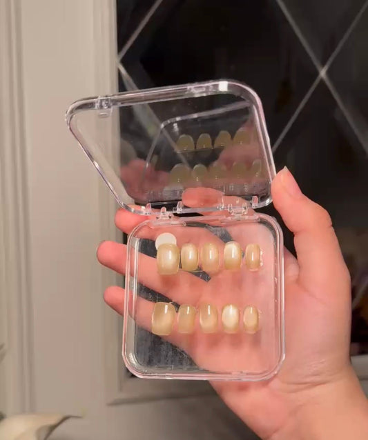 Gold glow hand made nails L19