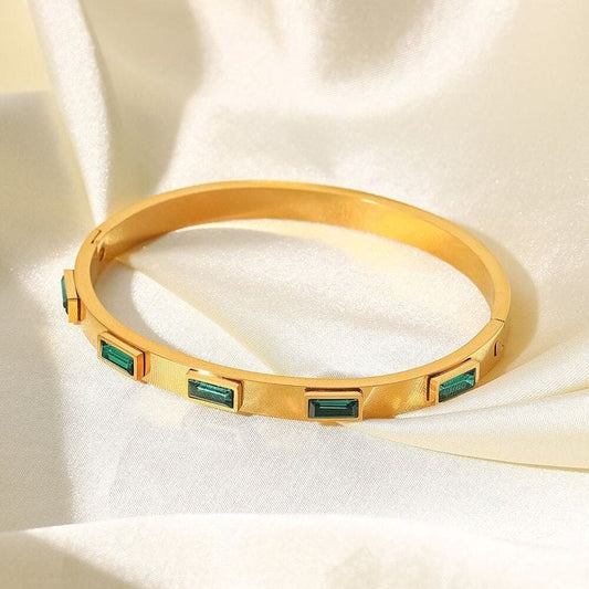 Emerald bracelet