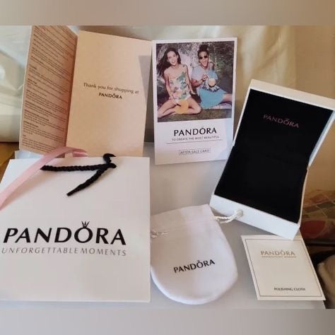 Pandora Moments Snake Chain Bracelet with Pavé Heart Clasp – High quality, with Pandora packaging.