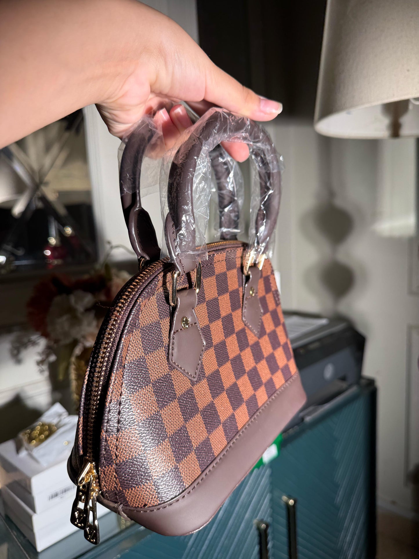 Louis Vuitton bag (IMMEDIATE DELIVERY AVAILABLE)