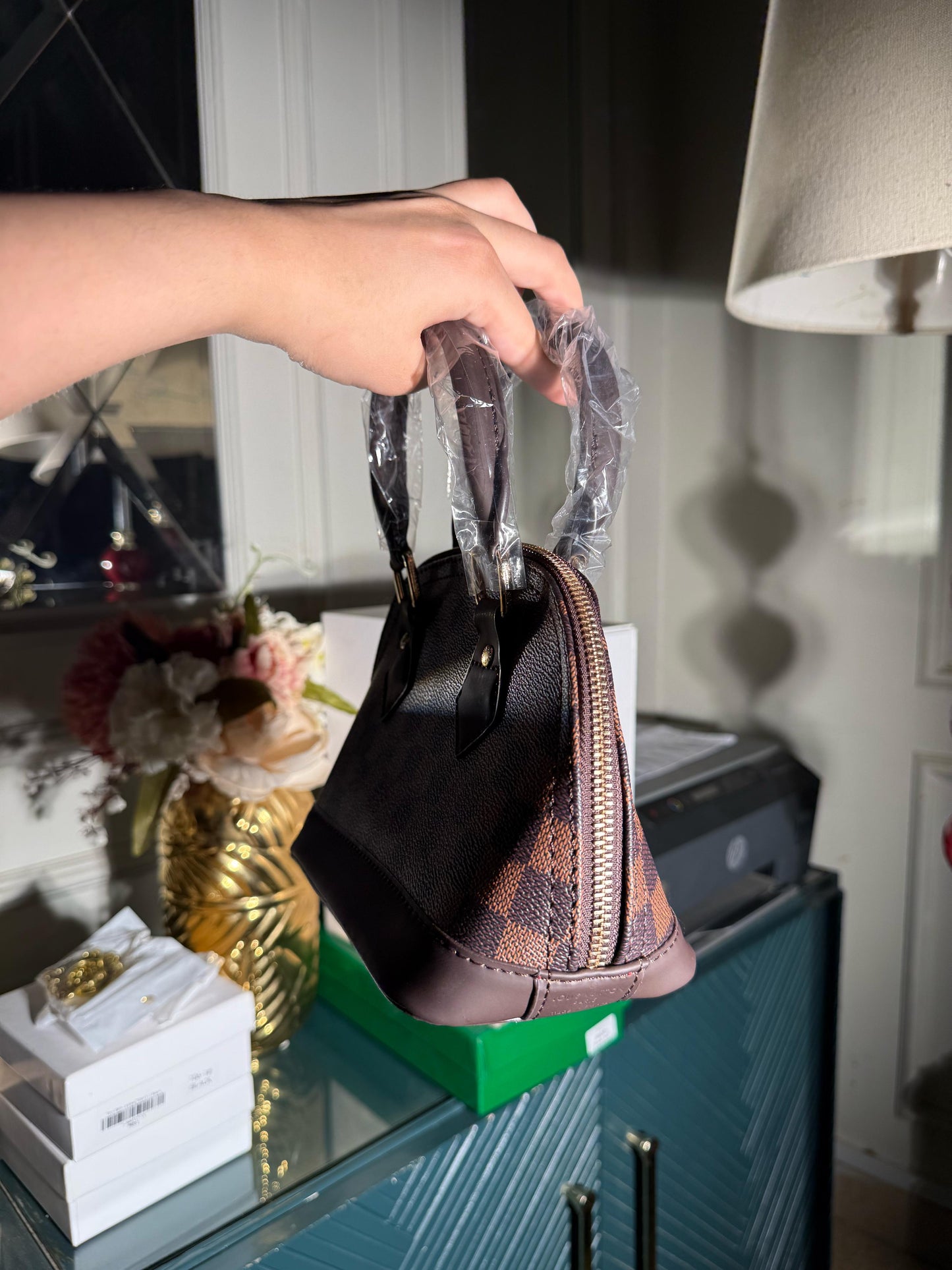 Louis Vuitton bag (IMMEDIATE DELIVERY AVAILABLE)