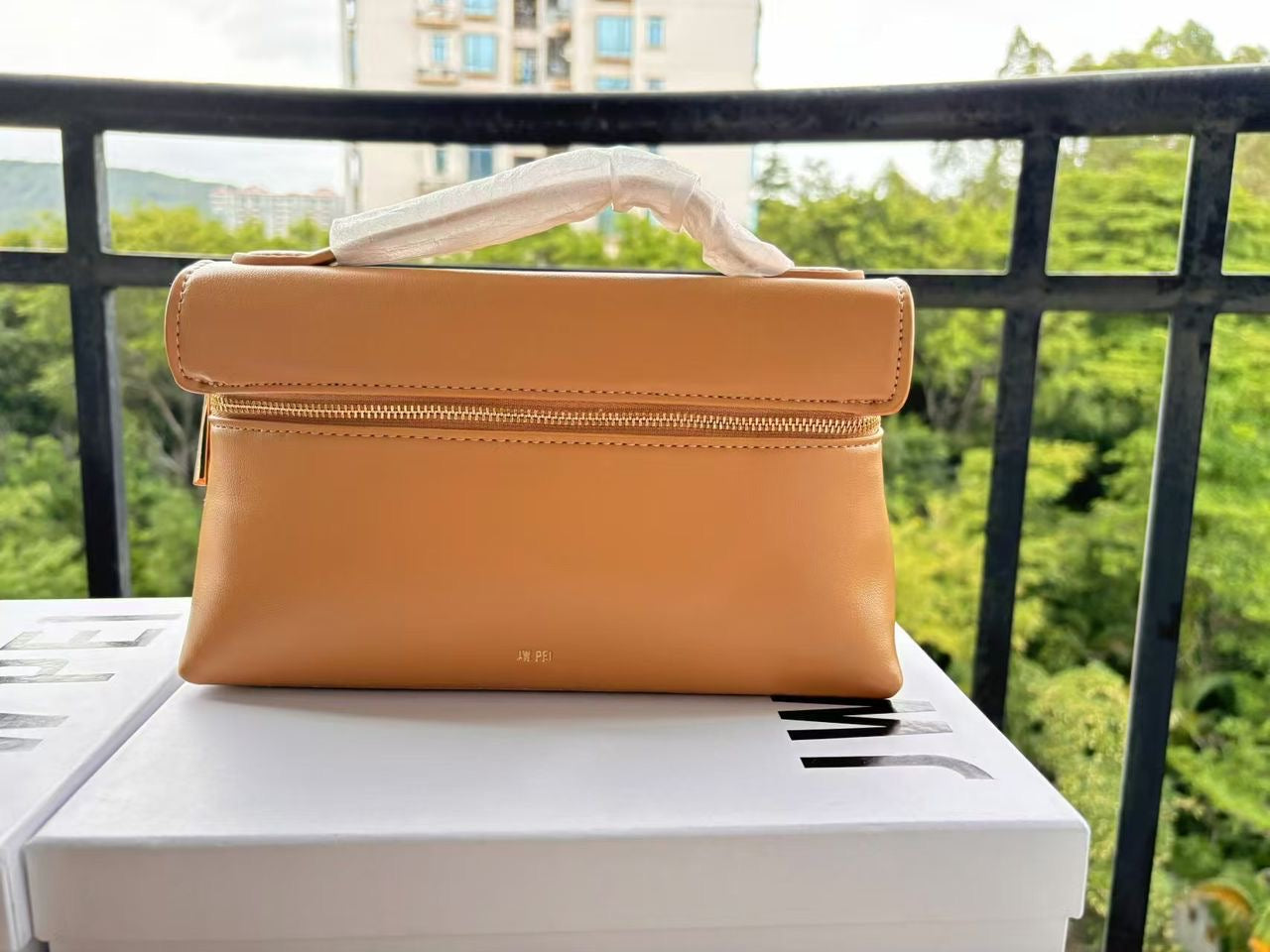 MUSTARD JW PEI BAG (WITH BOX)(15-20 DAYS DELIVERY TIME)