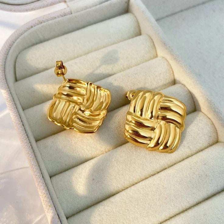 Zait studs