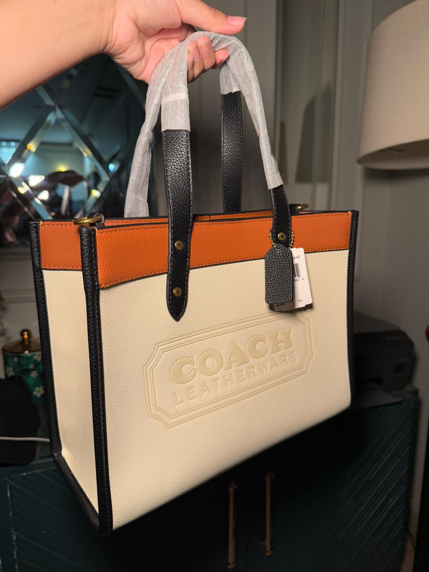 Coach tote bag with box (pre order)