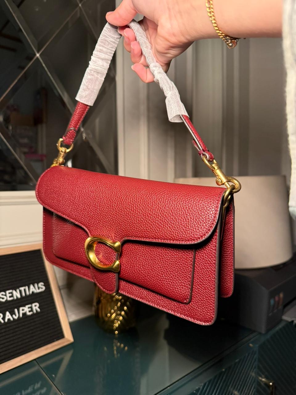 MAHROON TABBY COACH SHOULDER BAG  (WITH BOX) (IMMEDIATE DELIVERY AVAILABLE) 26CM