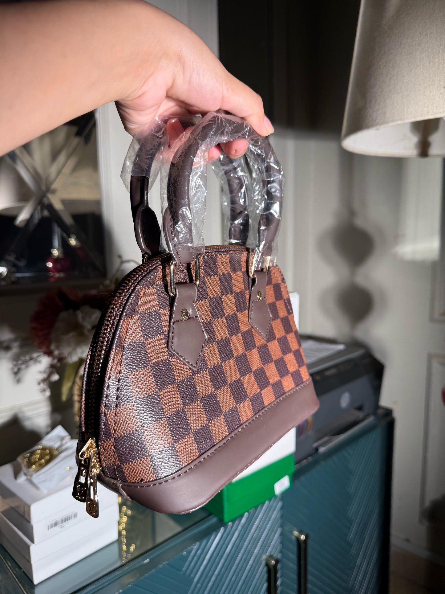 Louis Vuitton bag (IMMEDIATE DELIVERY AVAILABLE)