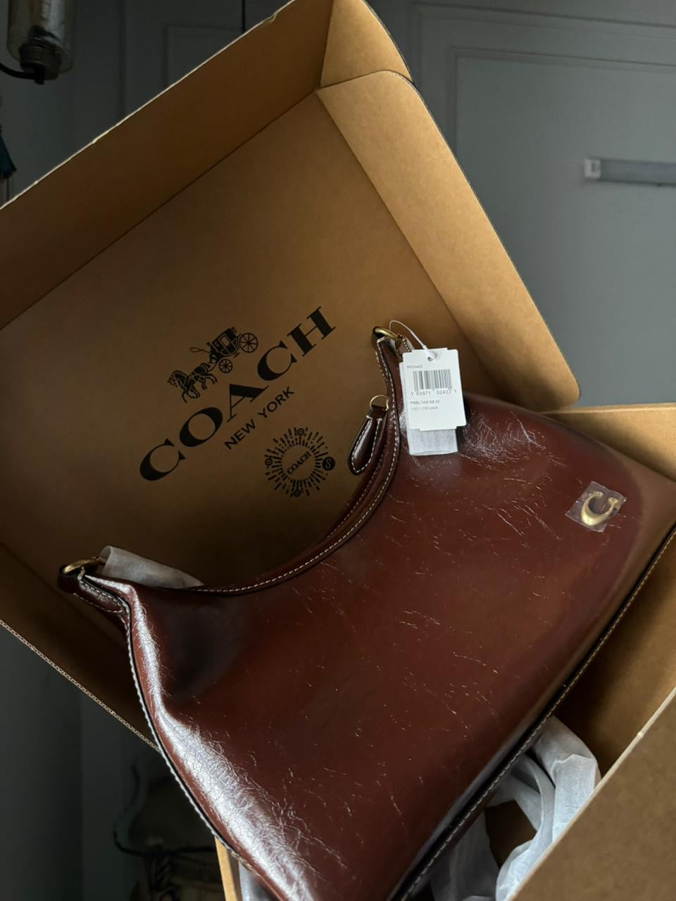 Coach proper leather maple color with entire box packaging premium quality