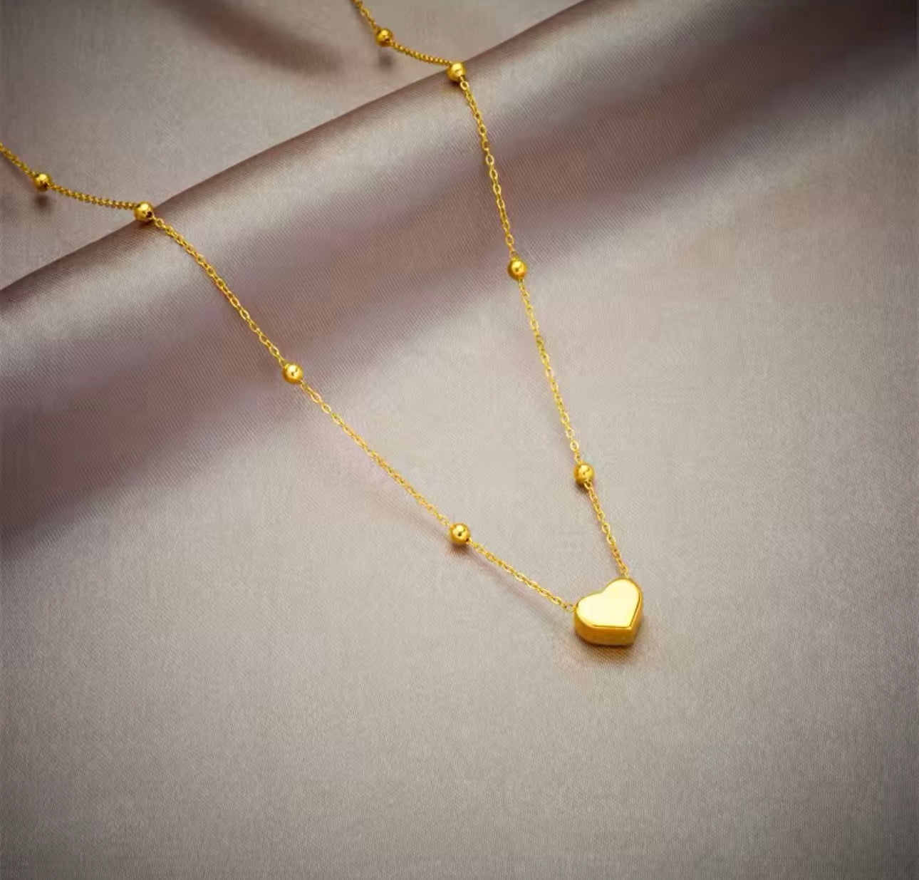 Gold heart necklace