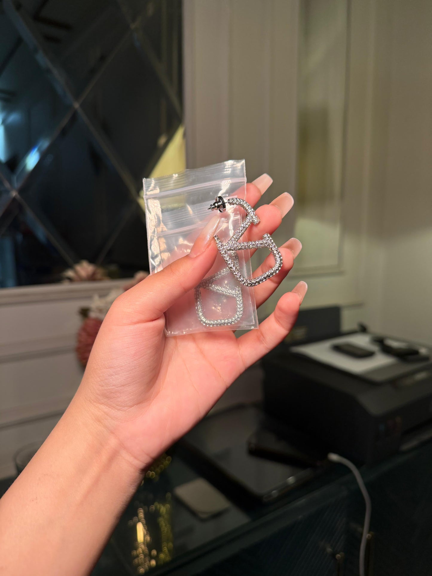 Big Sliver Glitter Valentino earring (instock)