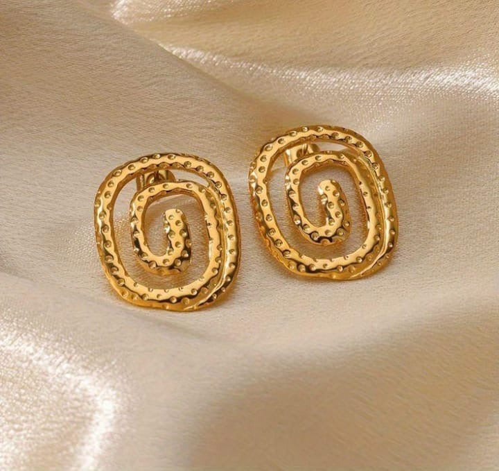 Diana studs