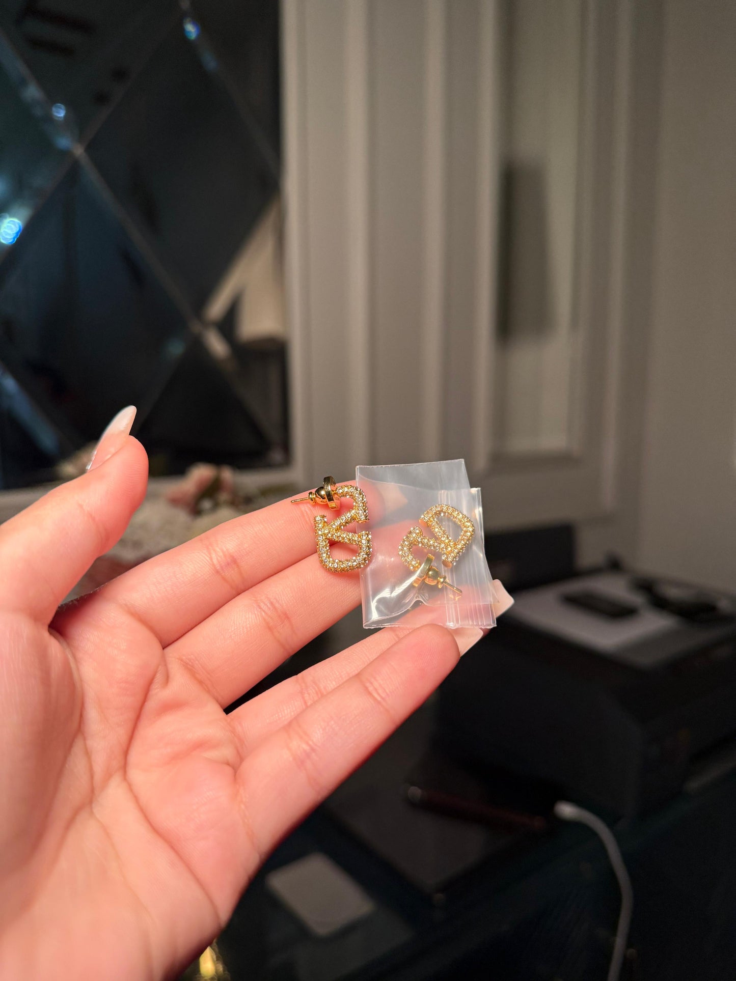 Small goldenGlitter Valentino studs (instock)