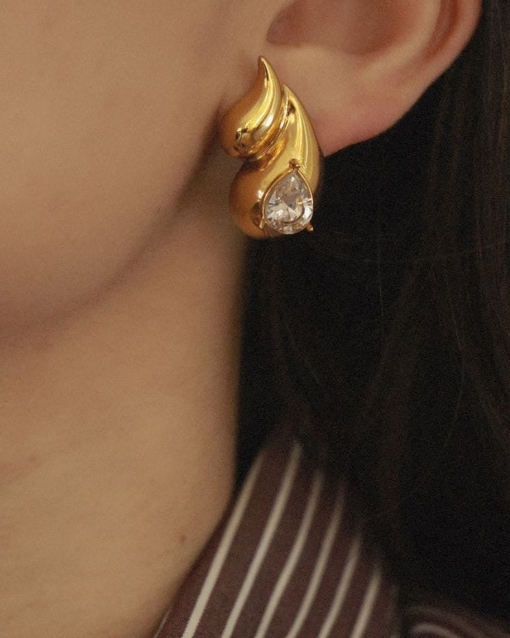 Water drop studs