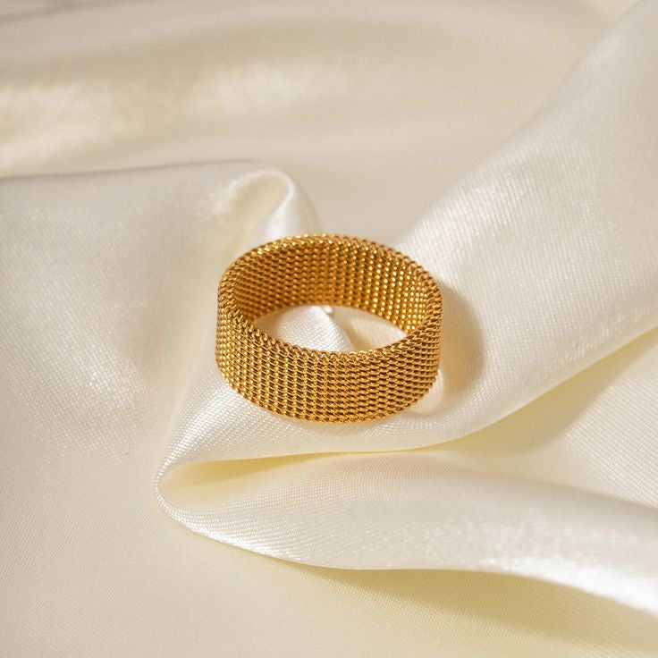 Circle Ring