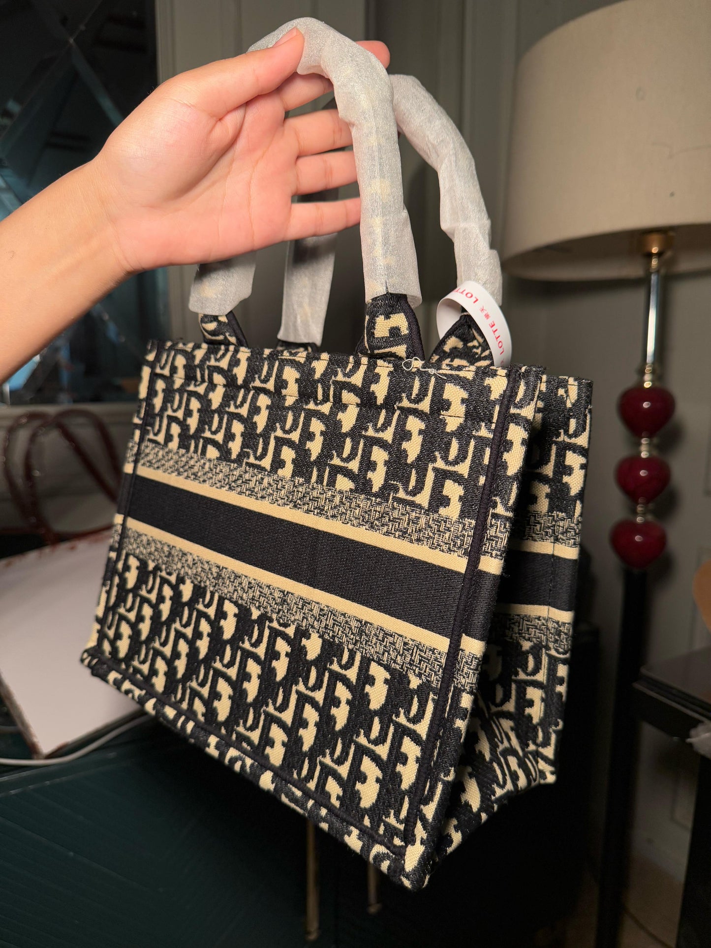 Dior tote bag with box (in stock)