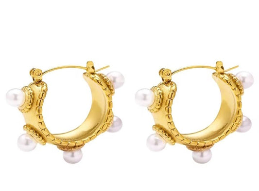 Elizabeth Locke pearl hoops