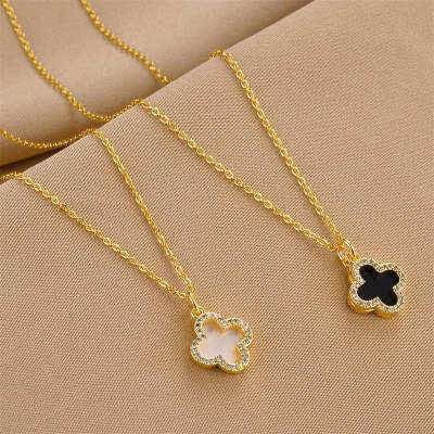 Lady clover Necklace