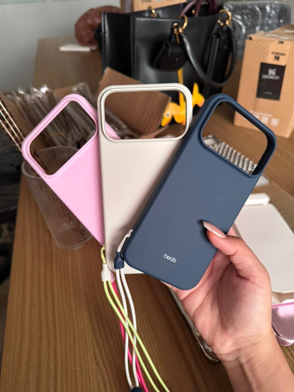 Beats iPhone 17 Pro Max Kickstand Case