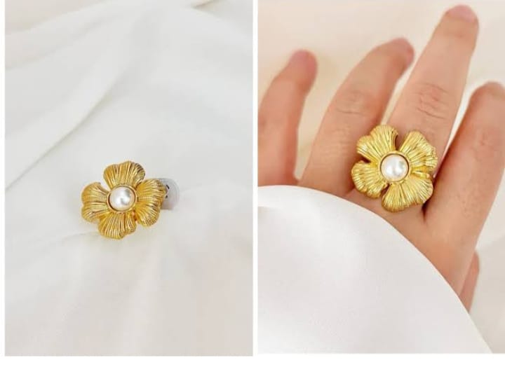 Small Flower pearl ring