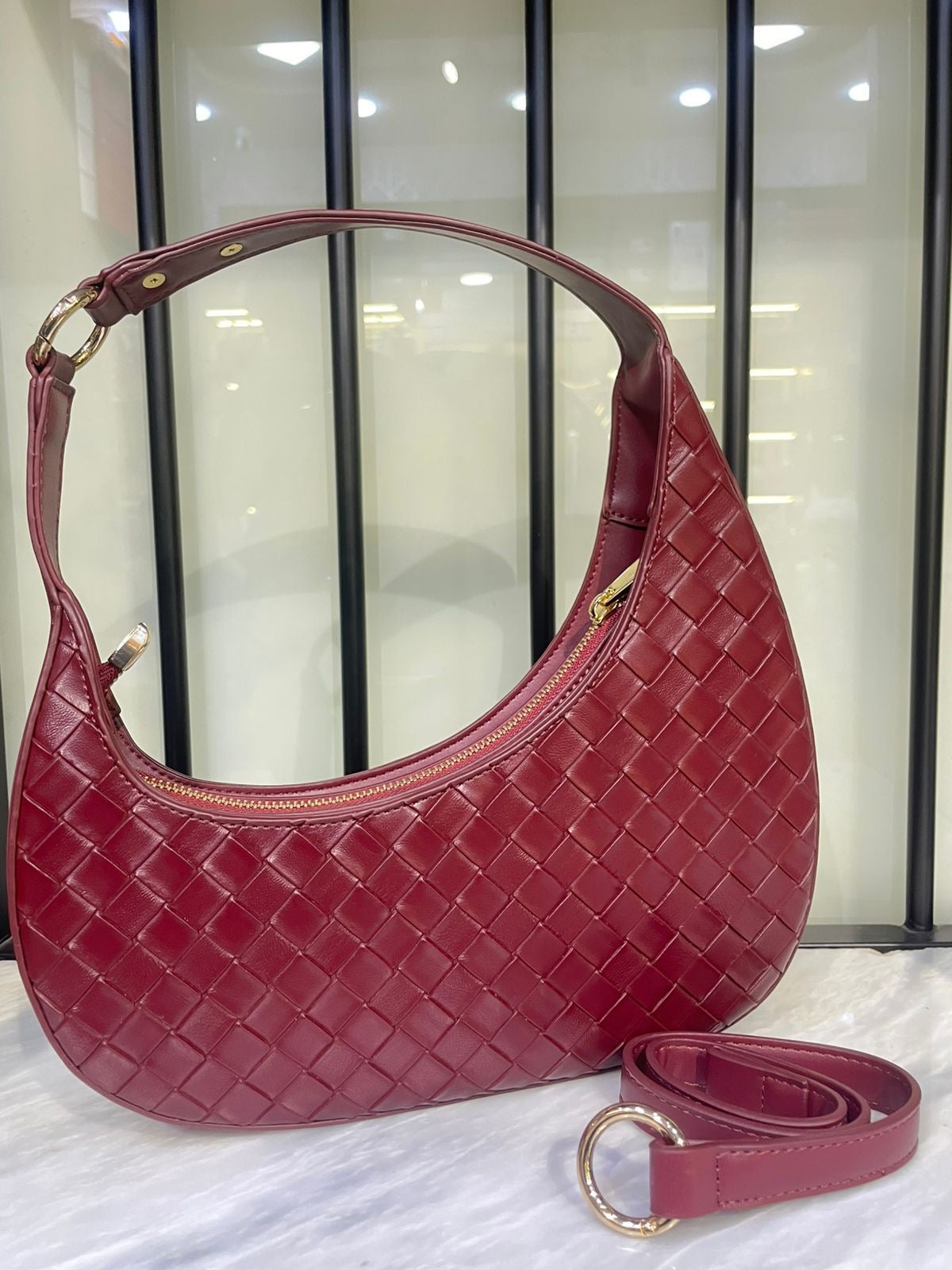Harlee Weave Texture Shoulder Bag
Burgundy