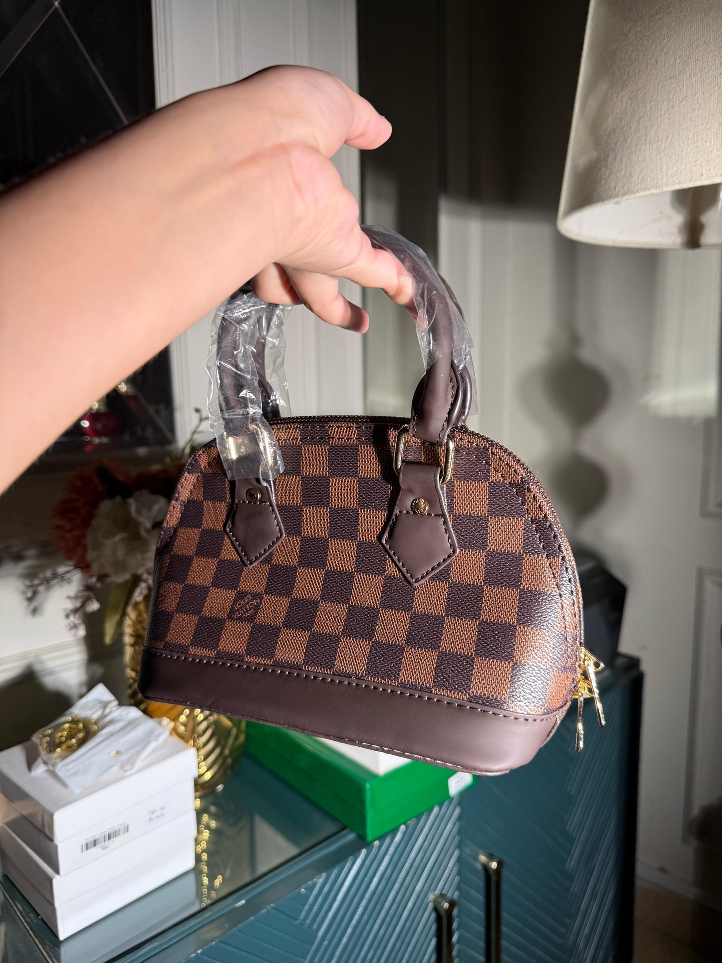 Louis Vuitton bag (IMMEDIATE DELIVERY AVAILABLE)