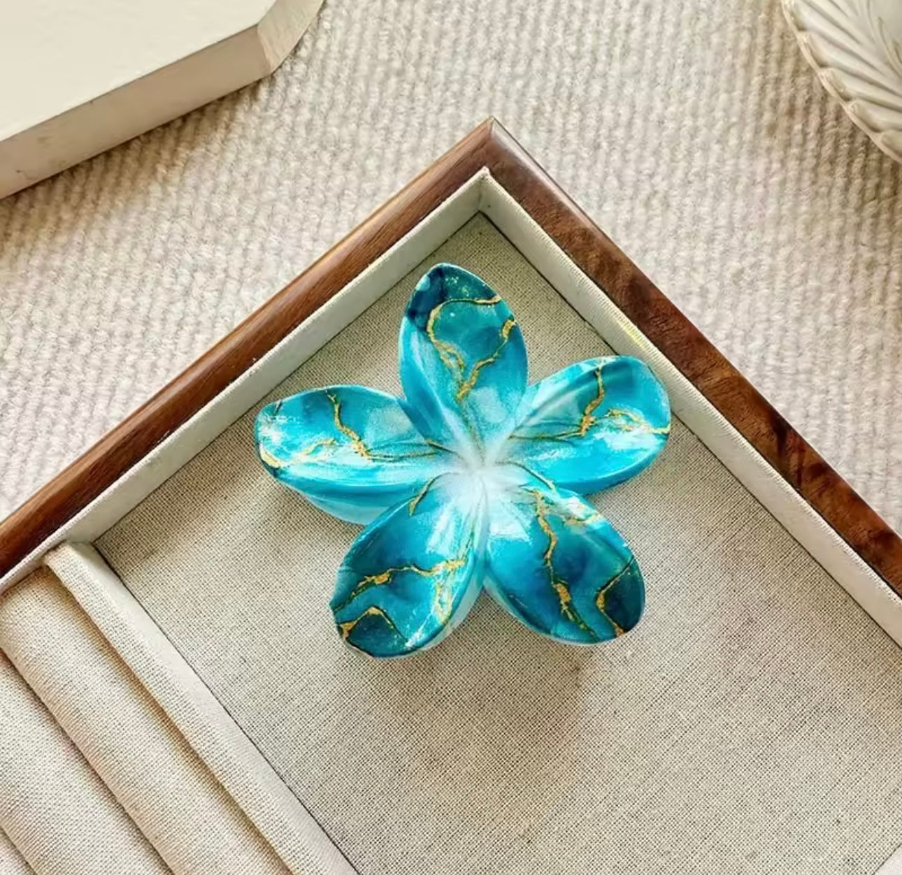 LushLilies Hair Claws (IMMEDIATE DELIVERY AVAILABLE)