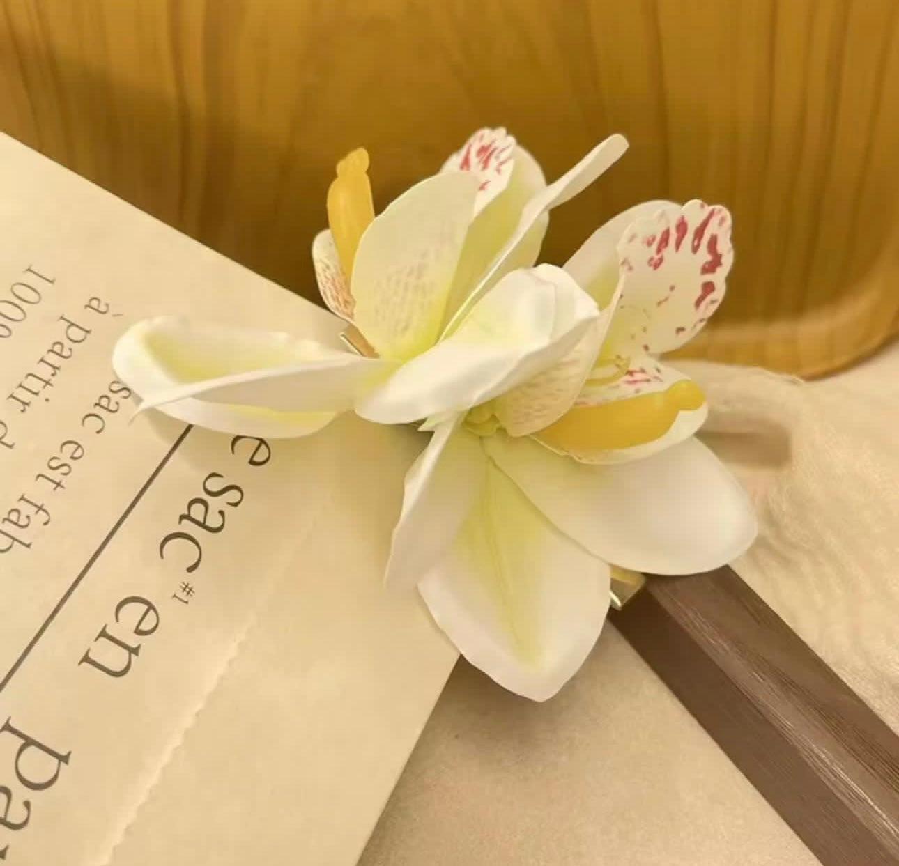 White Hibiscus hair clip