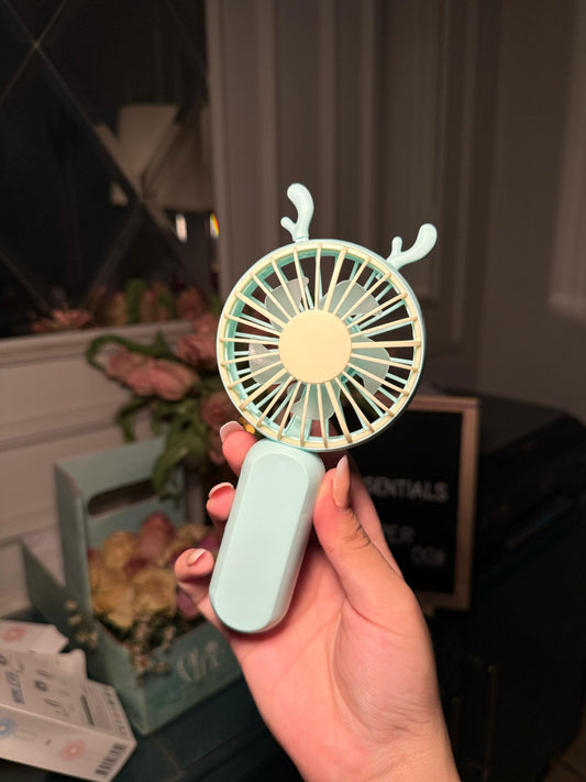Minty Reindeer Cool Fan F22