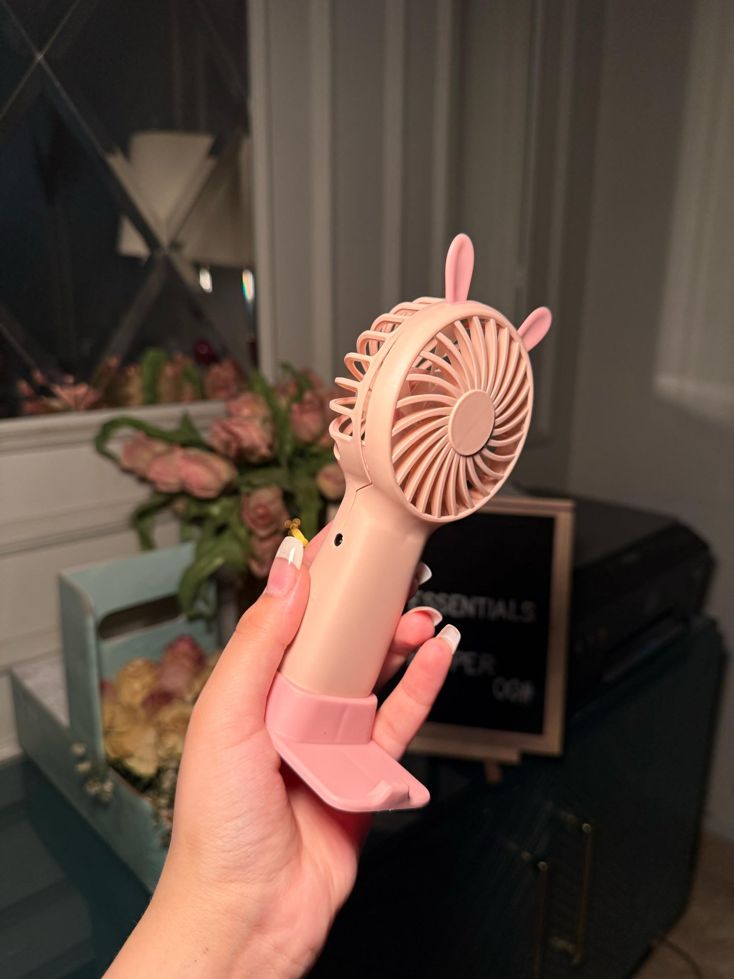 Blush Bunny Wind Fan F24