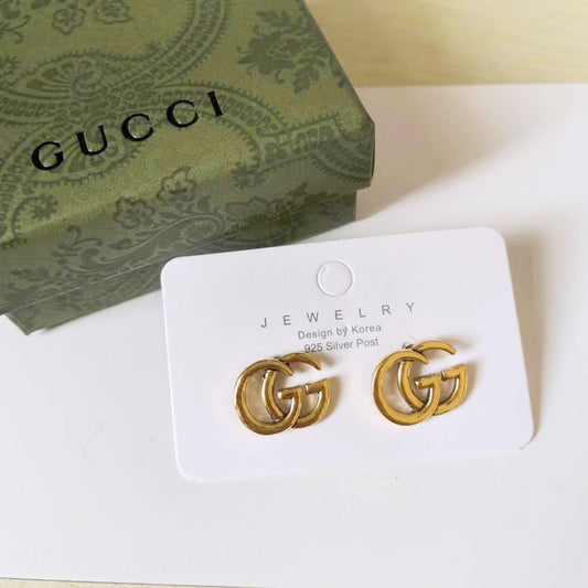 Gucci studs (BOX NOT INCLUDED)
