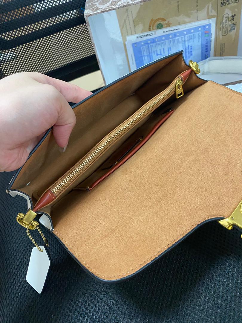 Coach shoulder bag (immediate delivery available) (HIGH QUALITY)