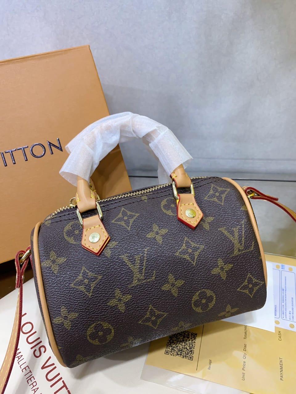 Lv box bag (available for immediate delivery)