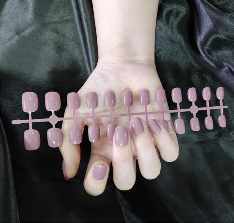 Round Shape Press On Nails π
π»
