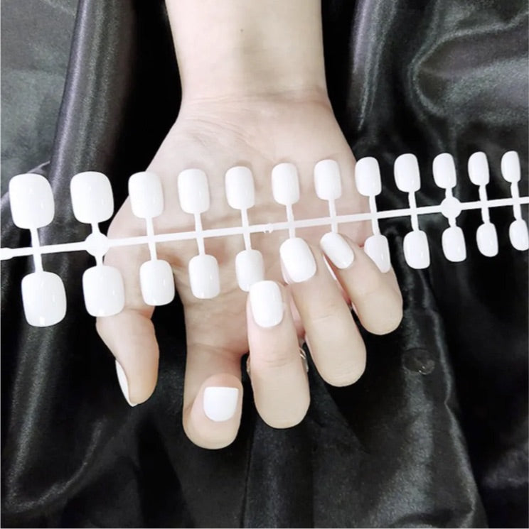 Round Shape Press On Nails π
π»