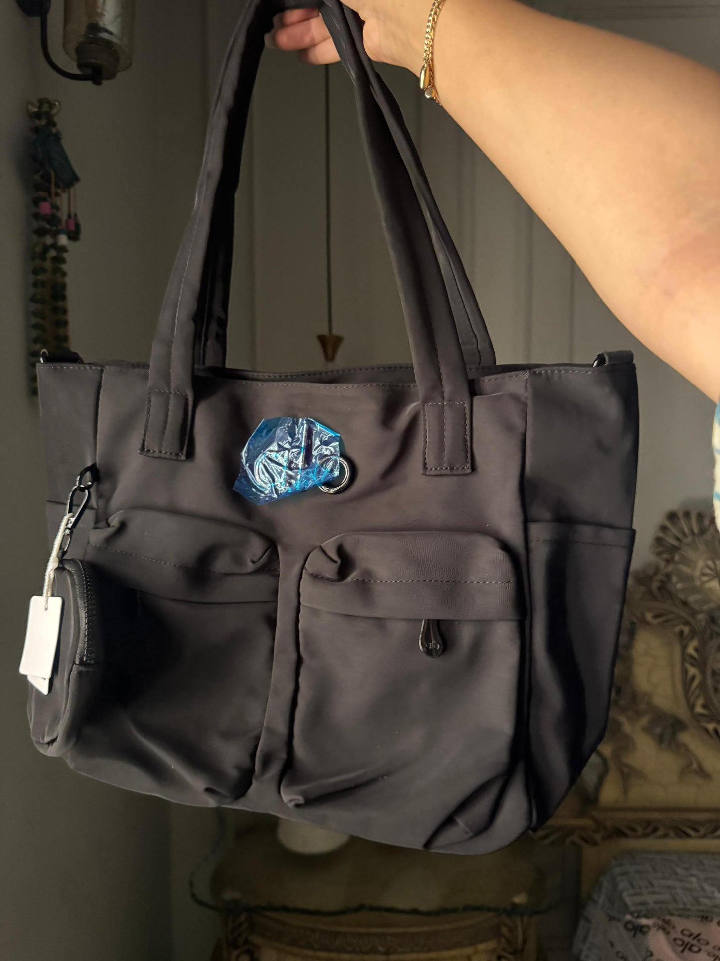 Alo yoga iconic shopper tote bag with long strap (with entire box packaging)