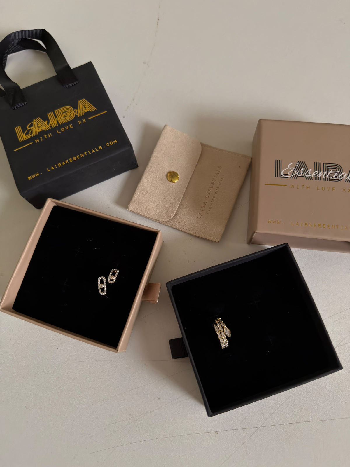 Luxe Adornments Collection adjustable table ring (Laibaessentials packaging)