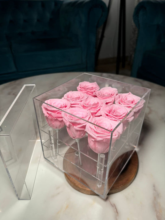 Box of 9 sakura pink preserved roses