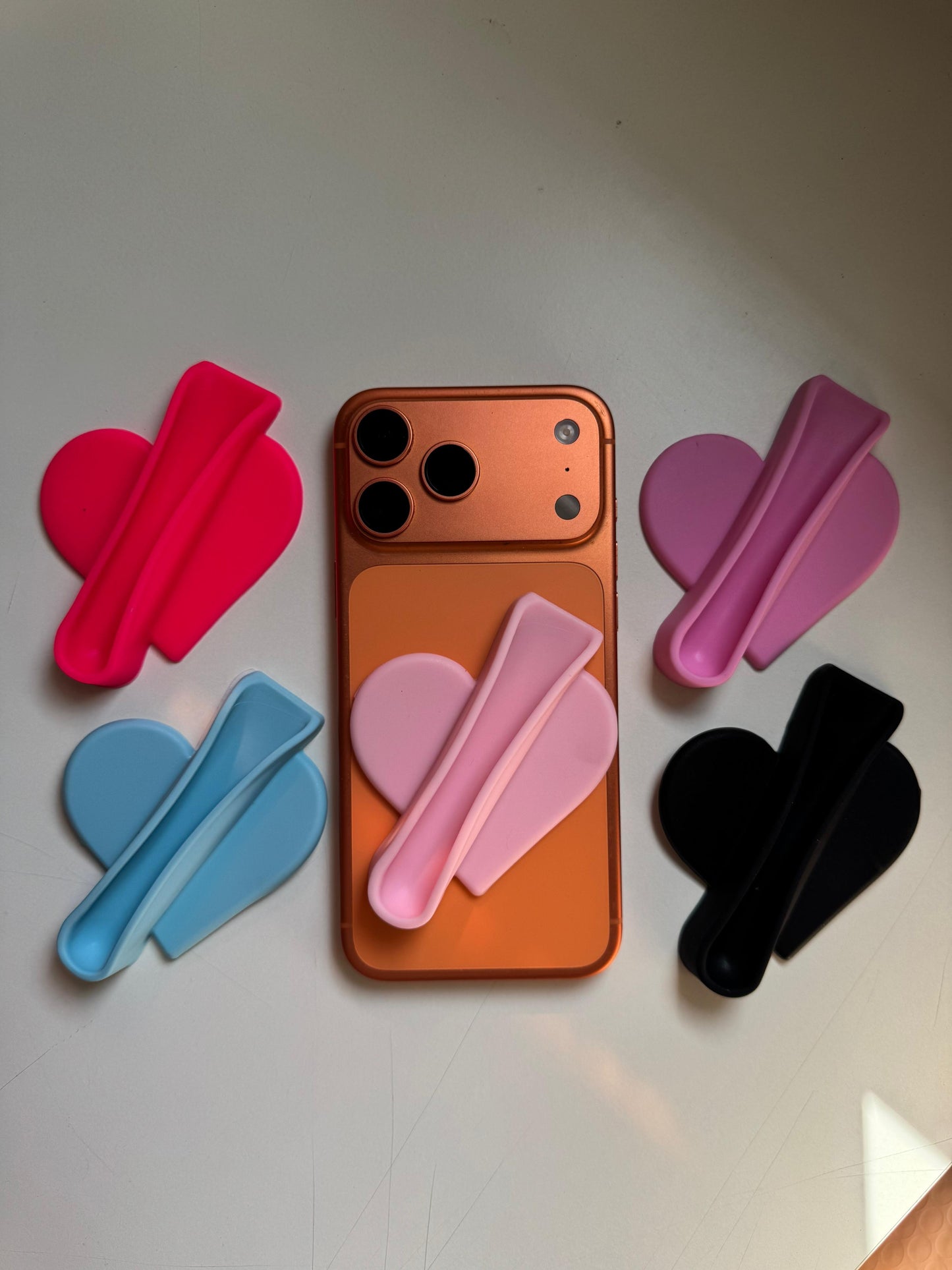 Heart Hug Holder – for the heart shape