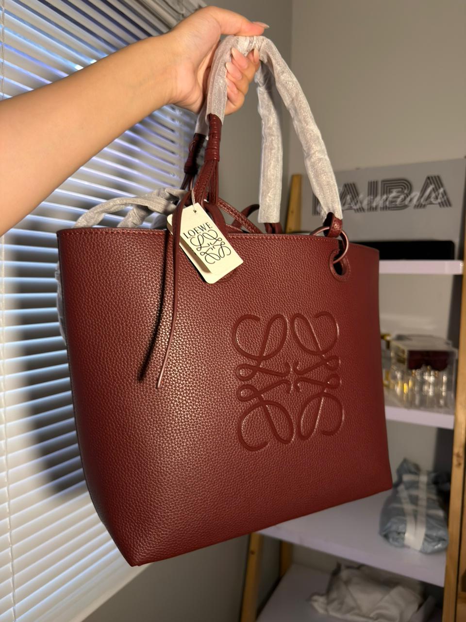 Loewe Tote Bag (Entire Box Packaging)