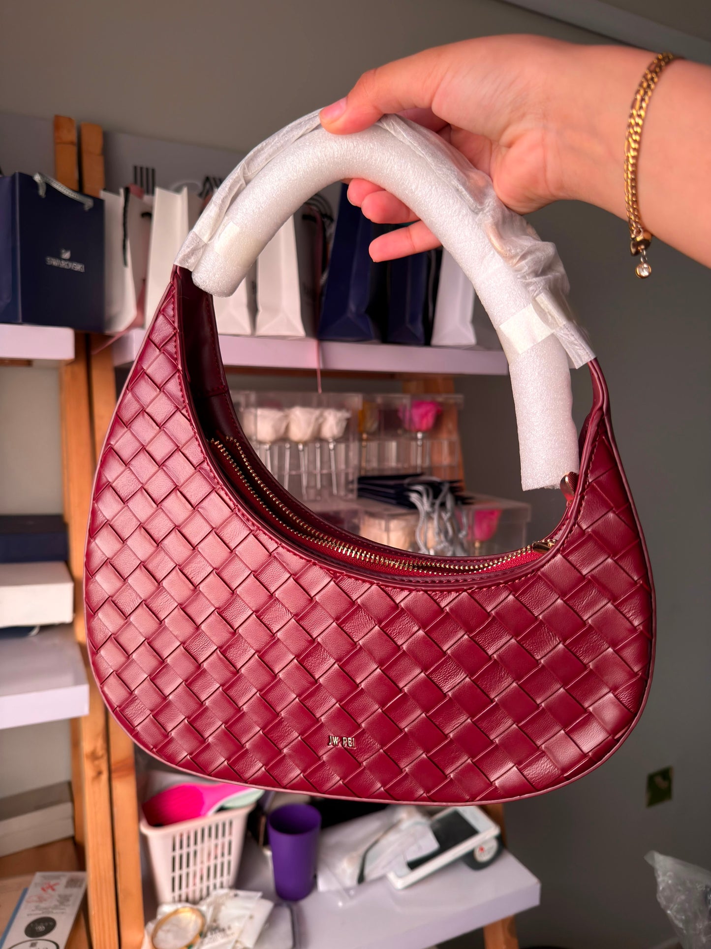 Harlee Weave Texture Shoulder Bag 
Burgundy without box