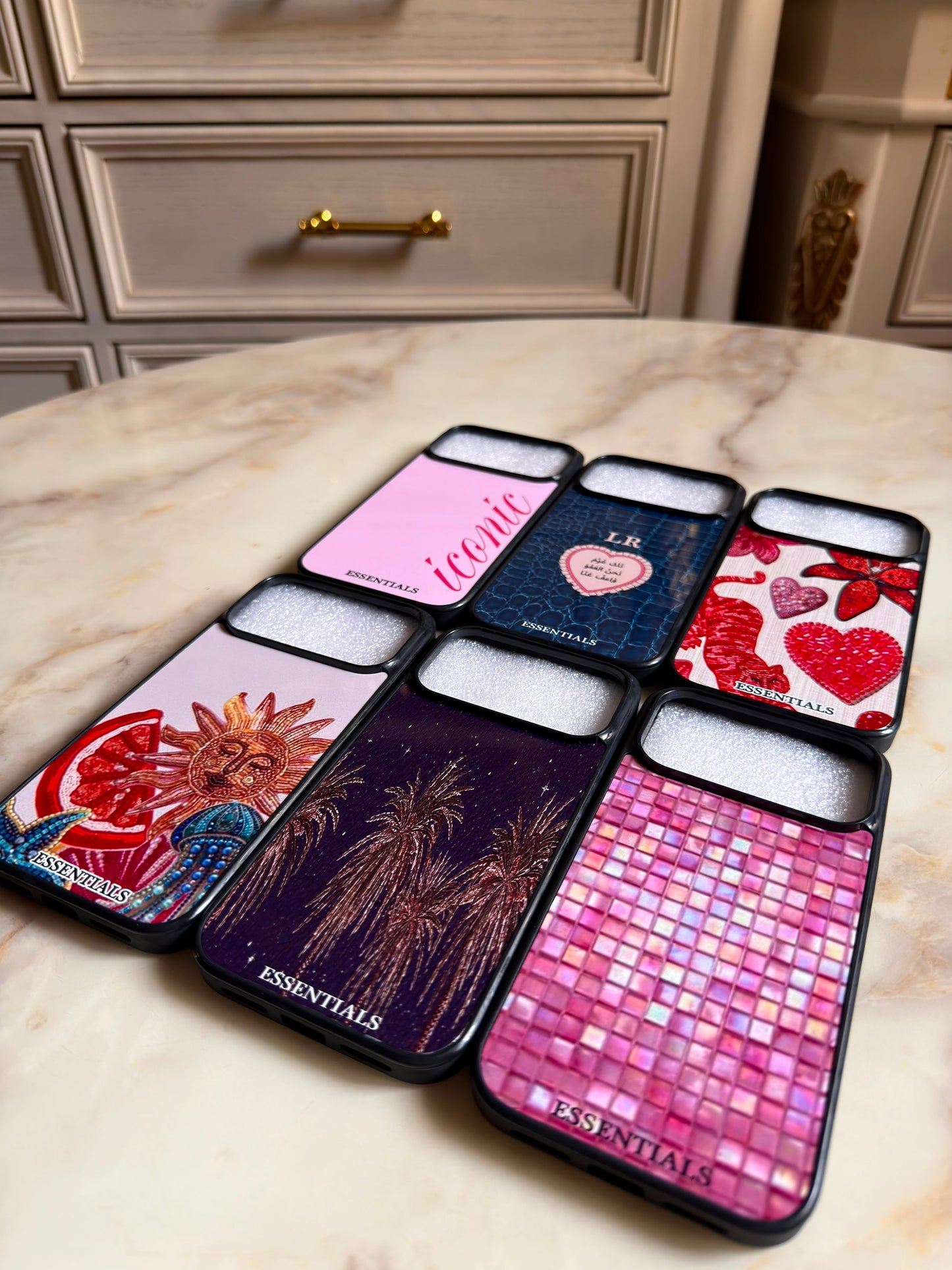 Iconic Romance Collection-iPhone 17 Pro Max