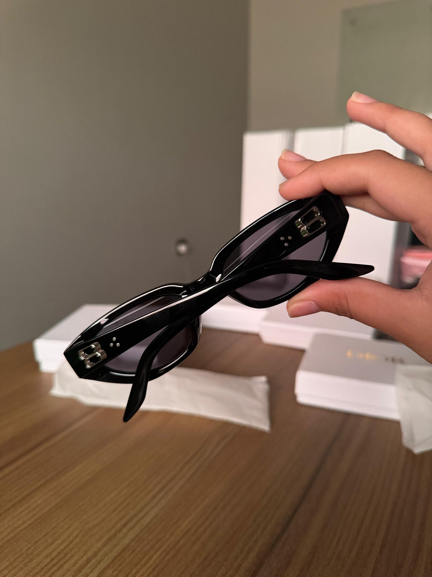 Gentle Monster Cat-Eye Sunglasses