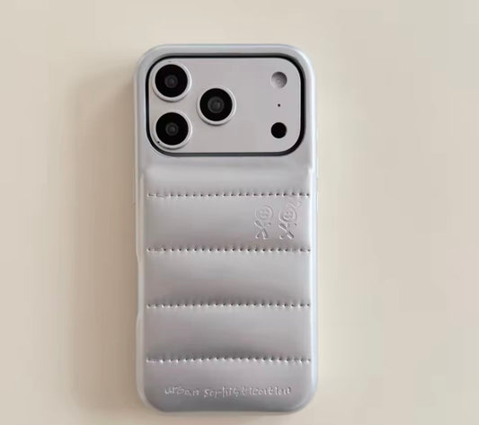 The Puffer Case Silver Urban sophistication (15-20 Days Delivery Time)
