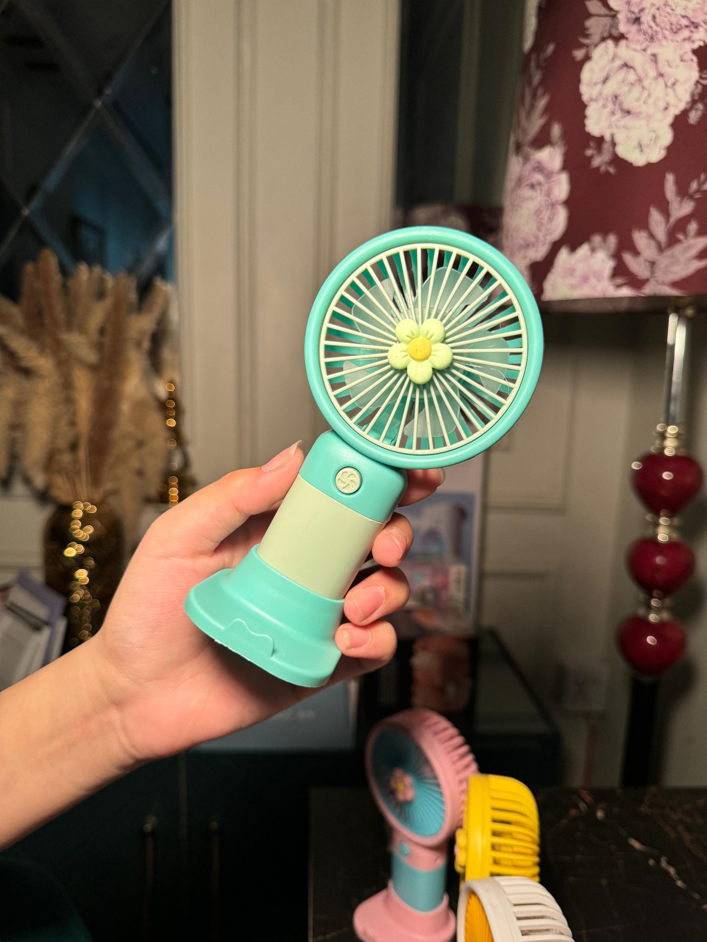 F13 Flower mini fan