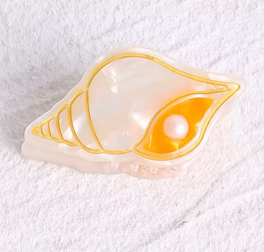 Pearla the Shell Hair claw (IMMEDIATE DELIVERY AVAILABLE)