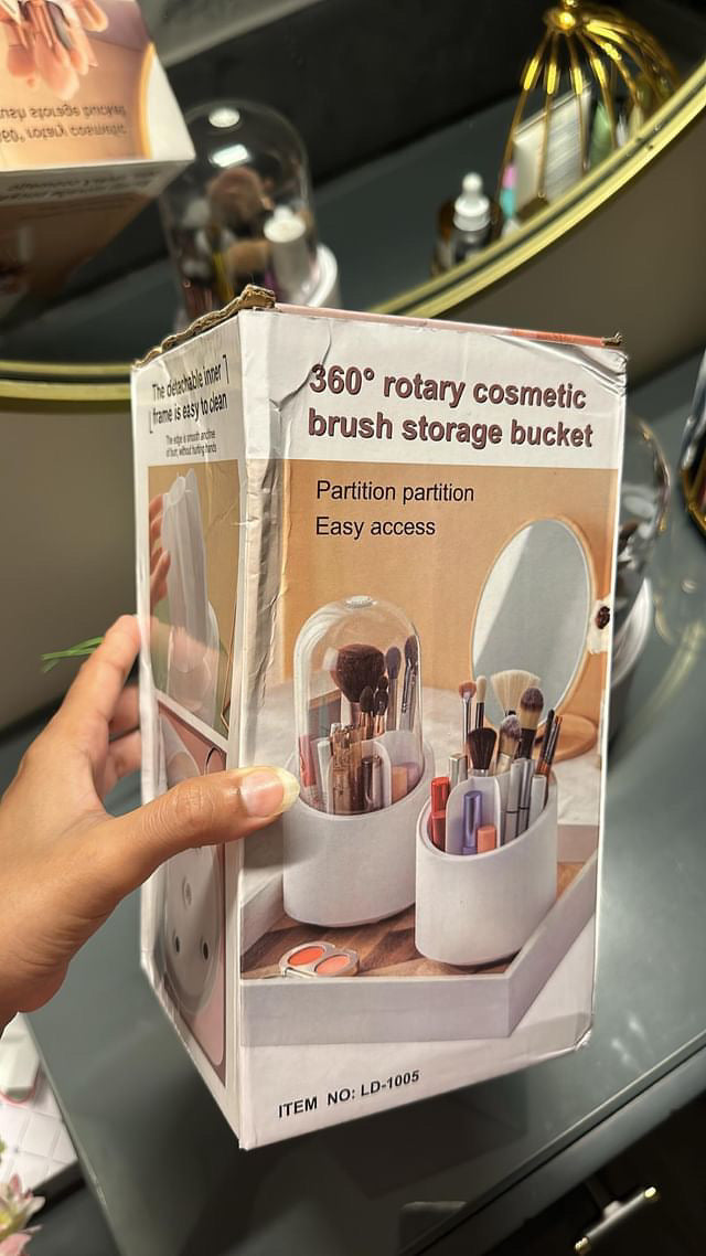 360 Rotatable Brush Organiser