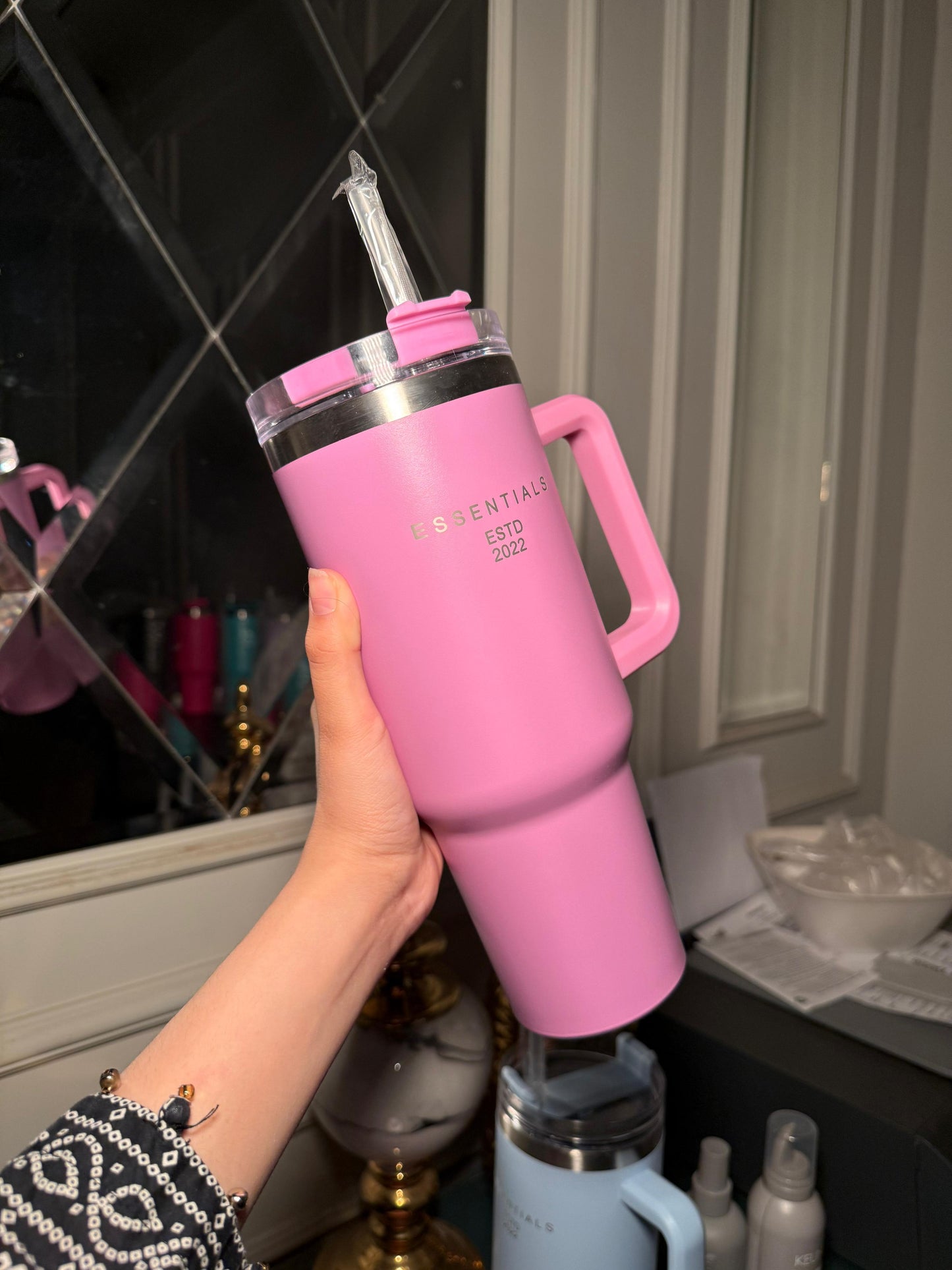 Pink  Flask tumblr 40 oz