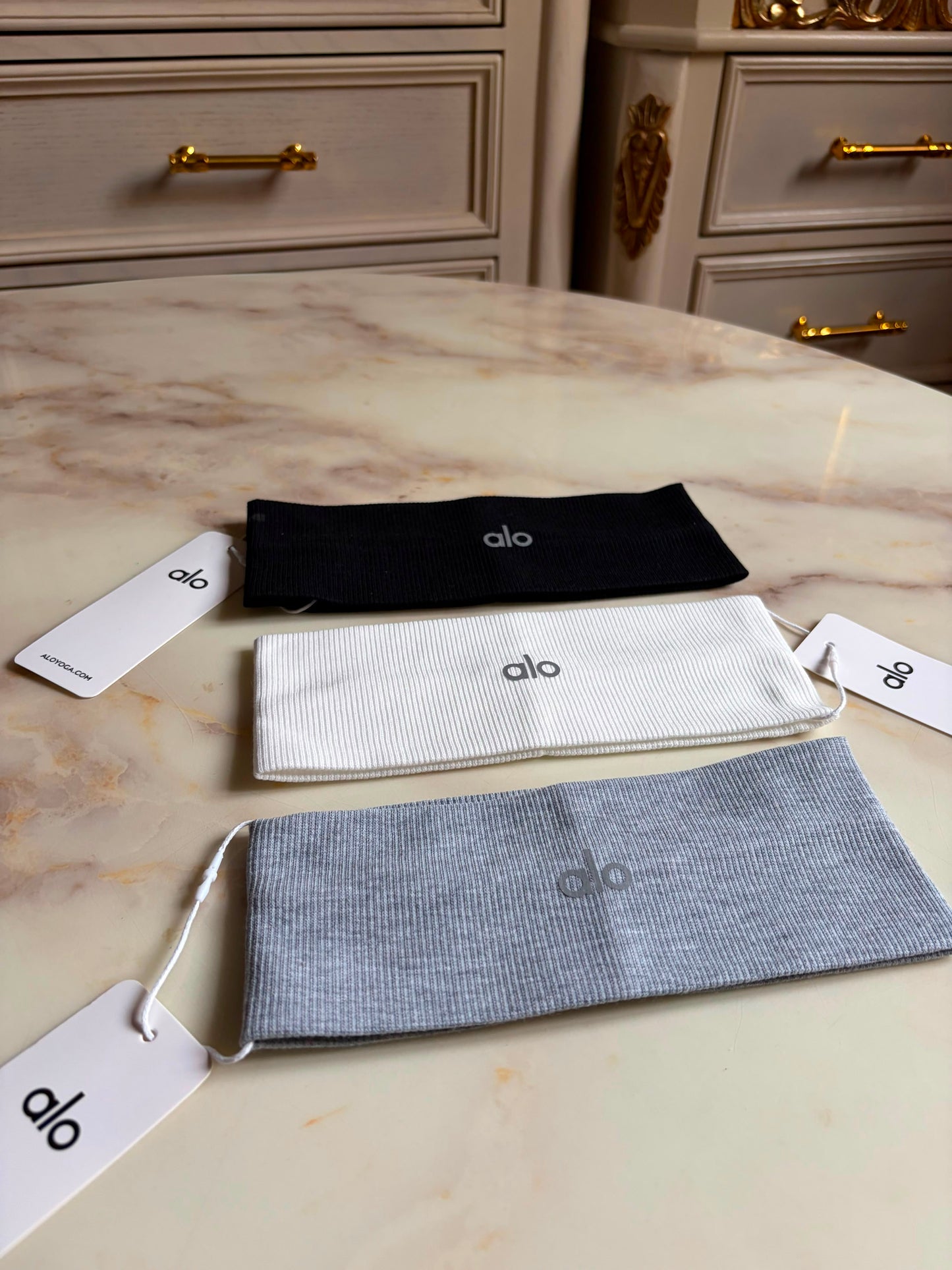 Alo Performance Conquer Headband(With Proper Packaging)