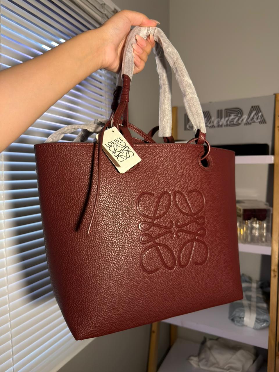Loewe Tote Bag (Entire Box Packaging)