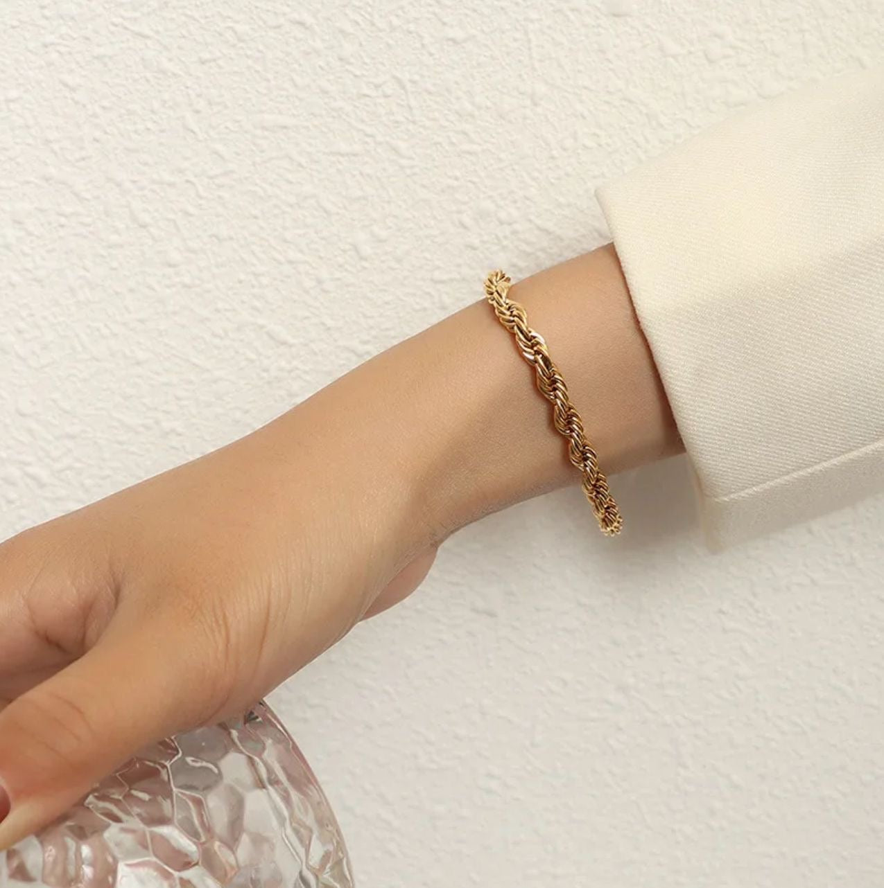 Textured gold hour bracelet