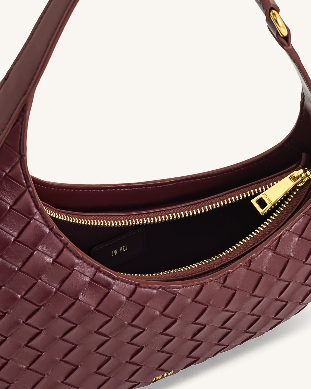 Harlee Weave Texture Shoulder Bag 
Burgundy